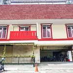 Oyo 90872 Coolz Homestay Tebet Near Tis Square