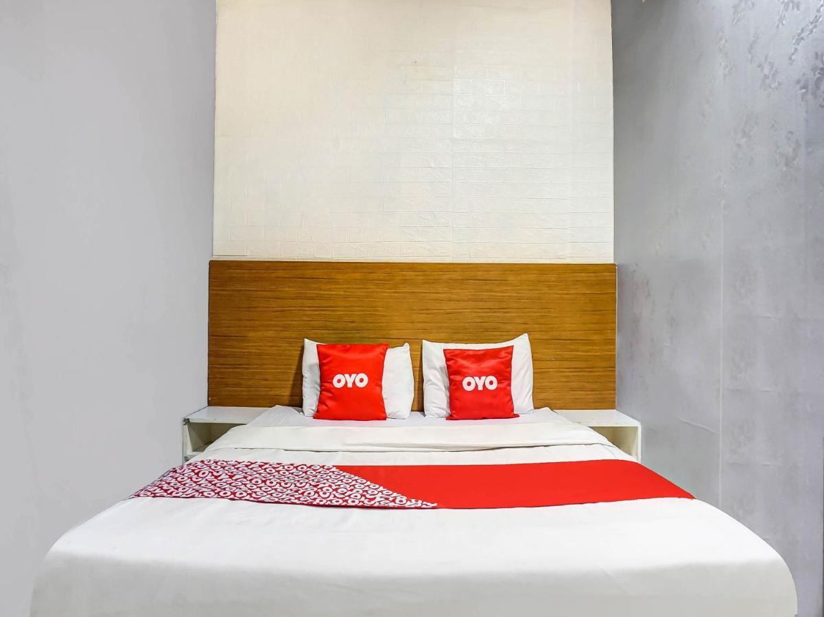 Oyo 90872 Coolz Tebet Near Tis Square Jakarta