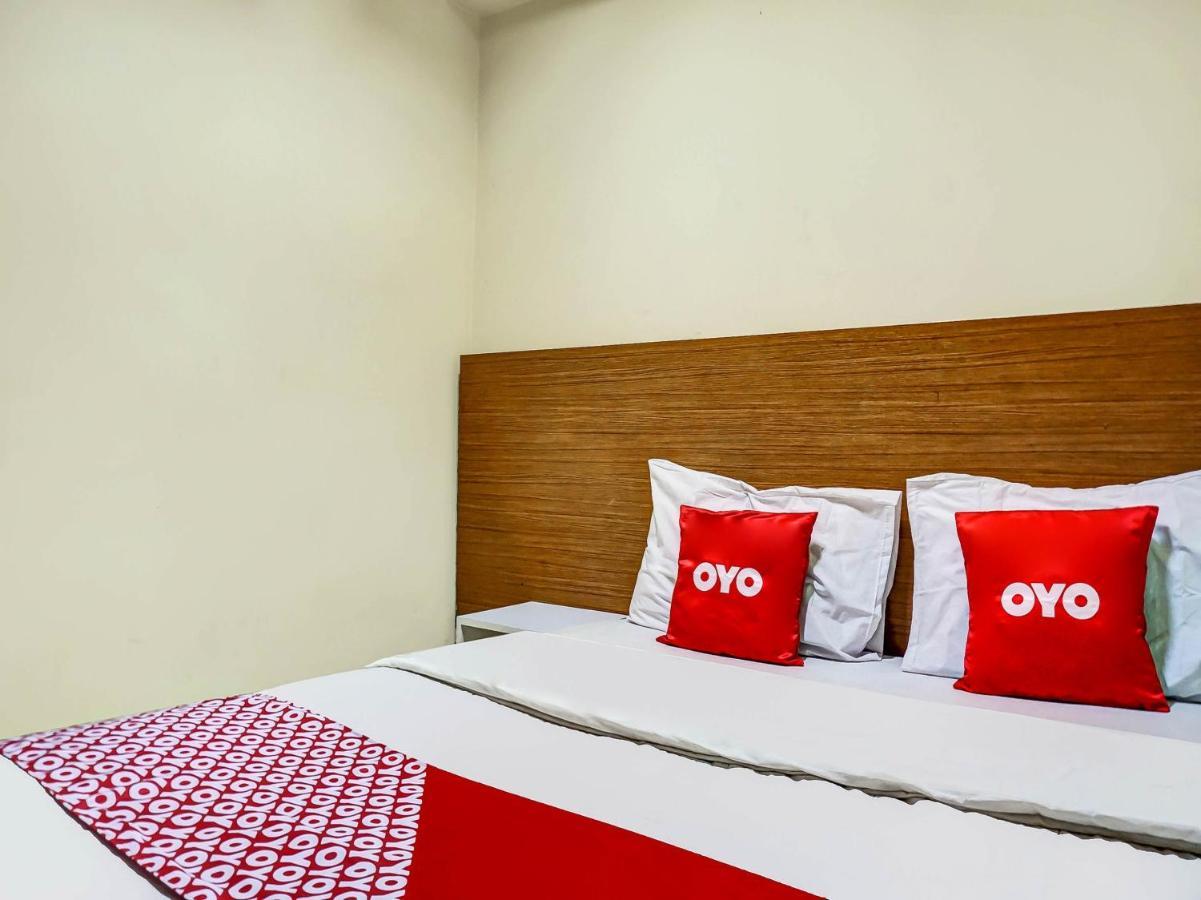 Oyo 90872 Coolz Tebet Near Tis Square Jakarta